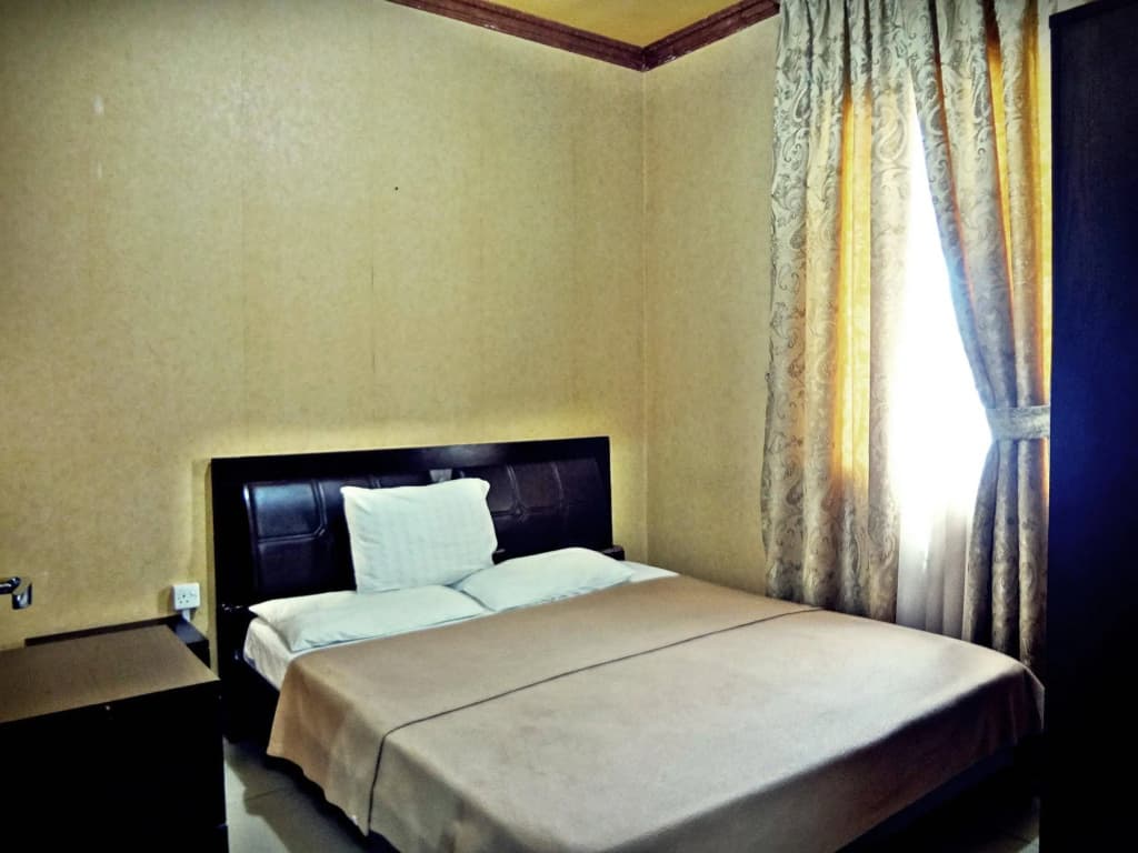 Saravanaa Bhavan Furnished Apartments - photo 1