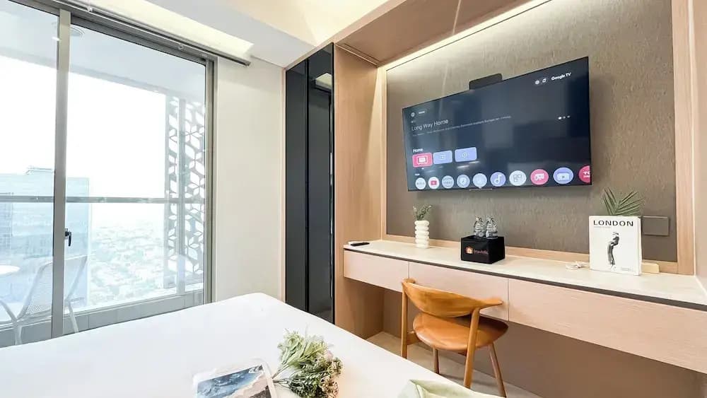 Modern Minimalist Studio Room At Gold Coast Apartment - photo 15