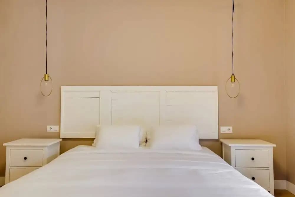Cosy 3 Bed 2 Bath in Vibrant Eixample, Near Metro - photo 4