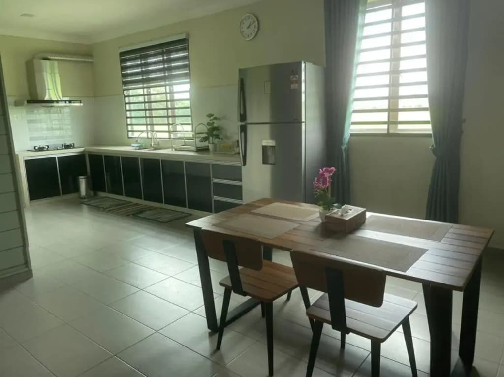 Vistana Indah Homestay - photo 9
