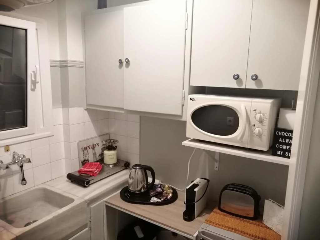 Alexandras Metro Studio - photo 15