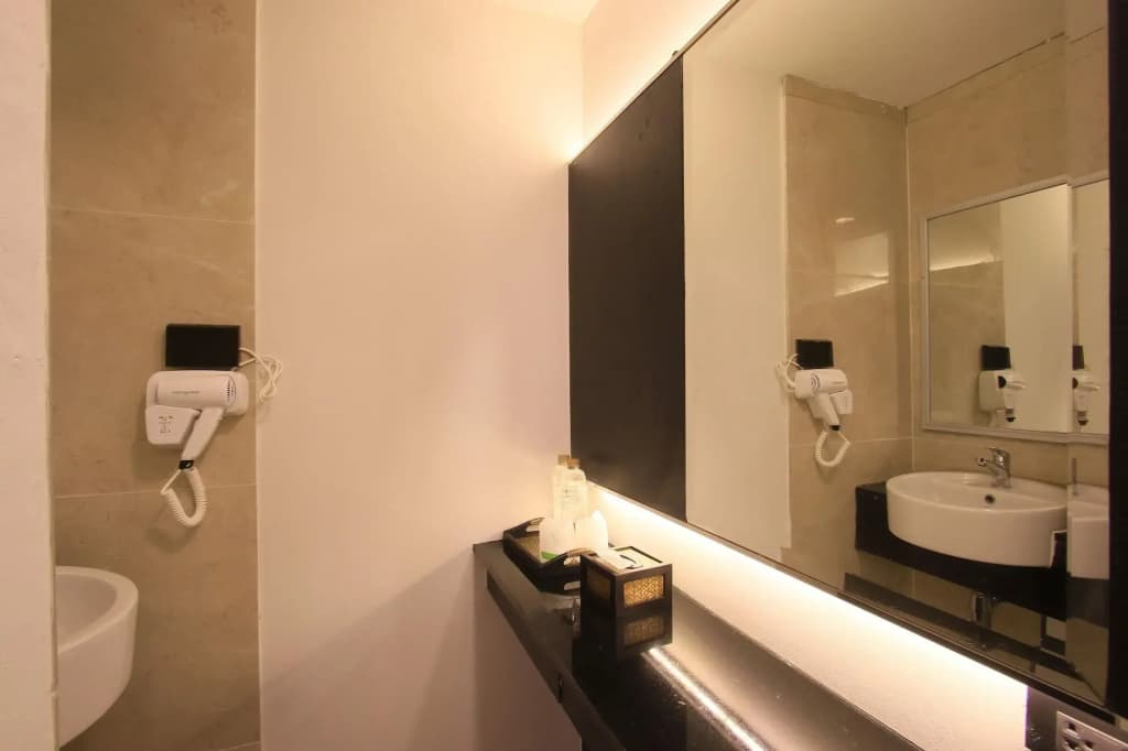 Pratunam Atrium Hotel - photo 7