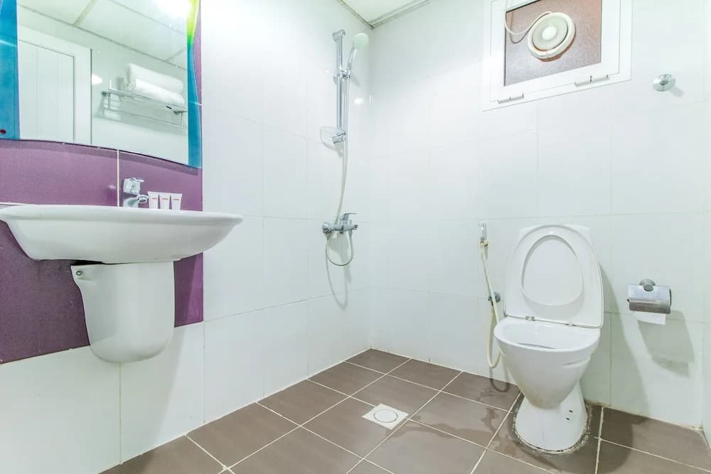 OYO 109 Al Thabit Modern Hotel Apartment - photo 10