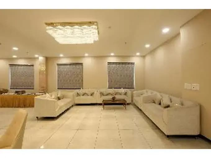 Hotel Luxe Opera NH8 – 7km from IGI Airport Delhi - photo 7