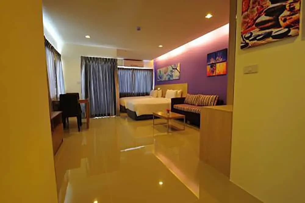 R-Con Hotel @ Siam - photo 18