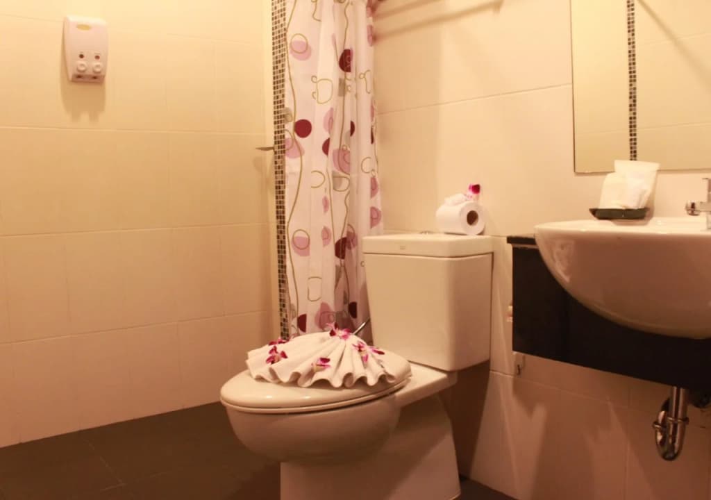 Patong Hemingway's Hotel - photo 7