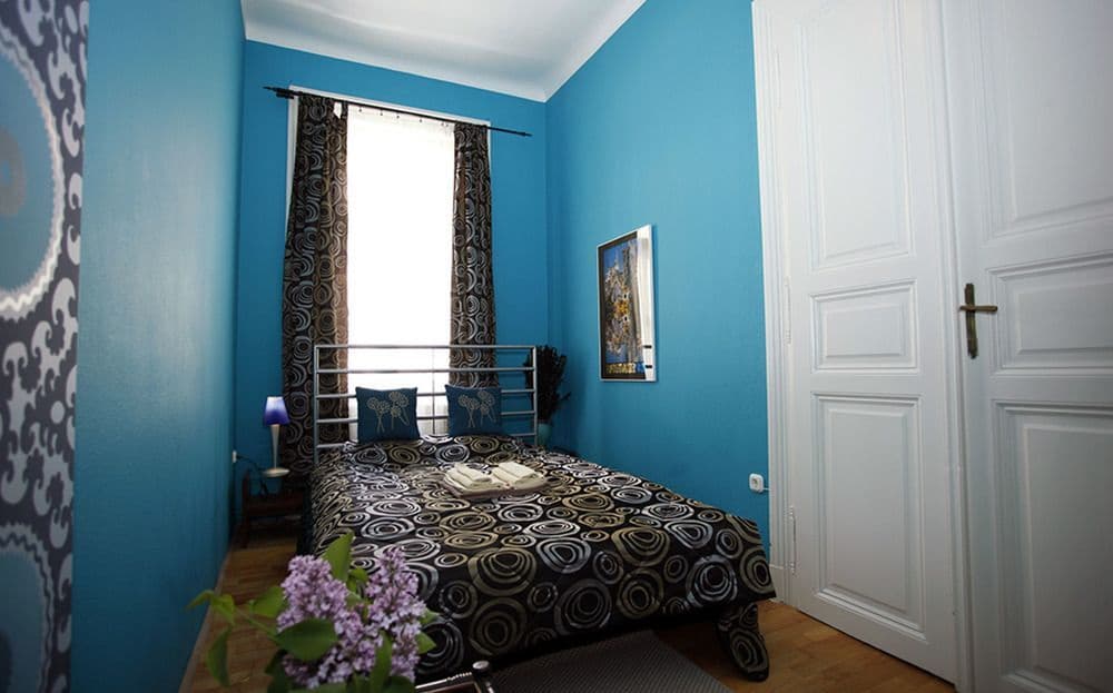 Chic Tarragon Apartments - photo 6