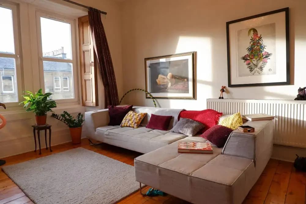 Luxury Central Georgian Apartment With Castle Views - photo 3