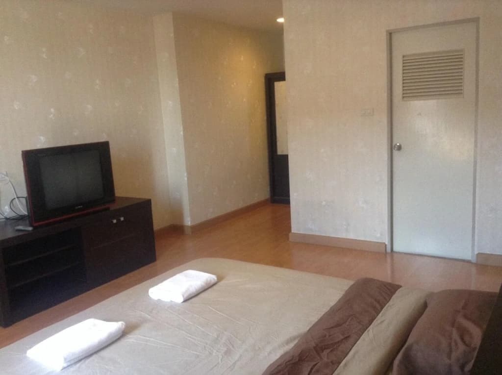 Central Hill Place Hotel - photo 2