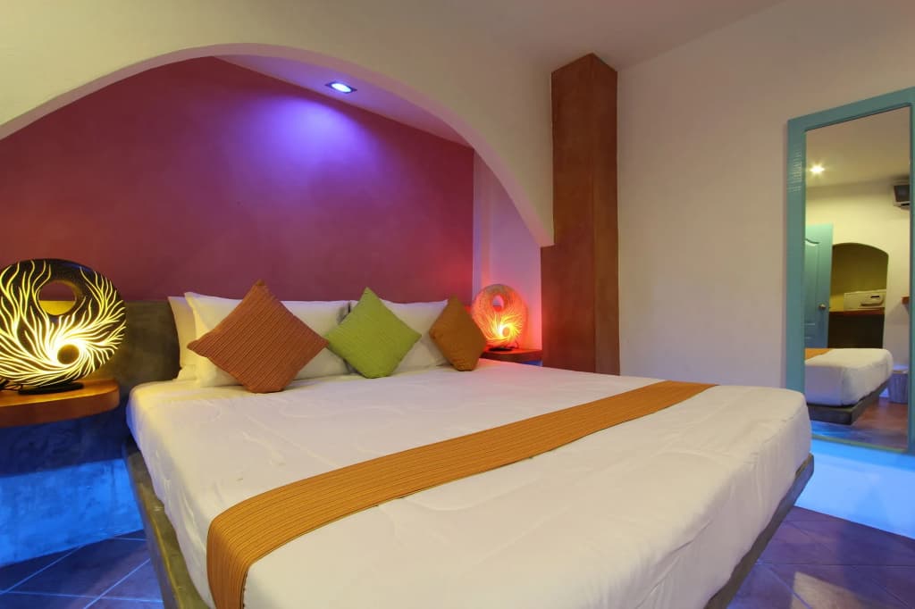 Pandora Lifestyle Hotel - photo 2