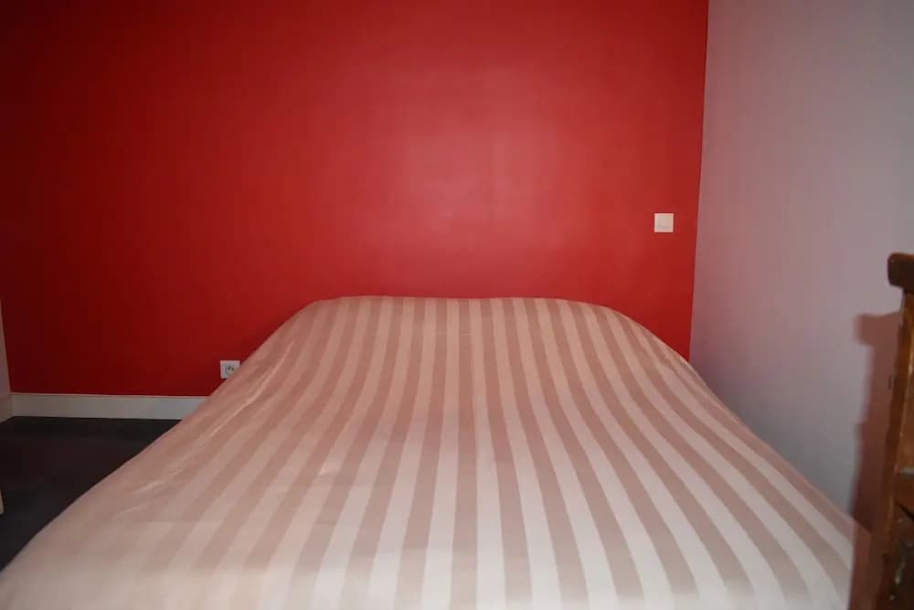 Spacious 1 Bedroom Apartment in Paris 15th - photo 2