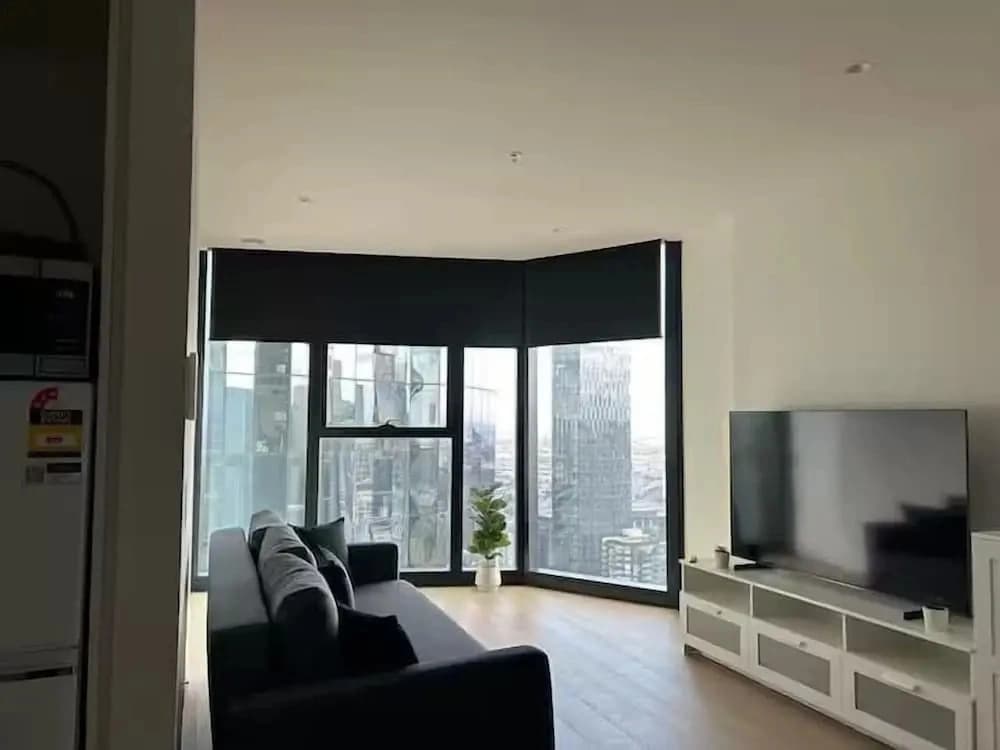 Modern 1BR With Breathtaking Views - photo 2