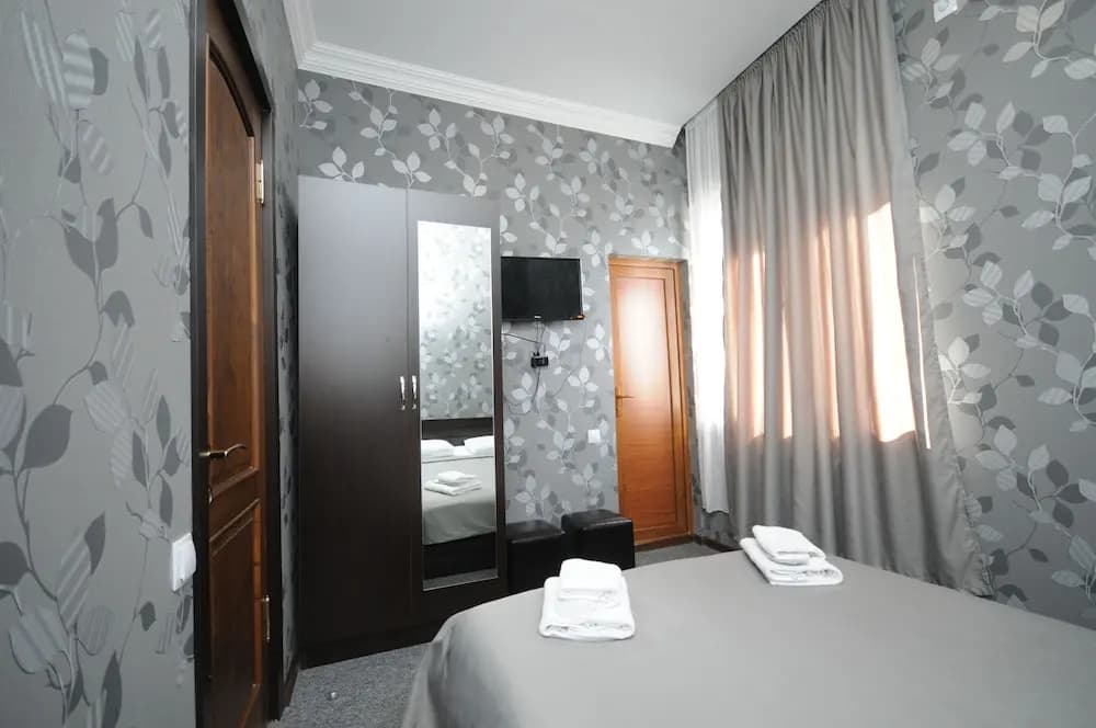 Hotel 7 Rooms - photo 9