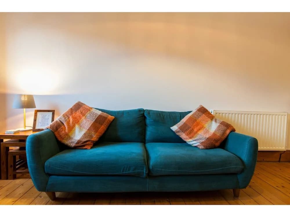 Spacious Leith Flat For 4 W/ Skyline View - photo 2