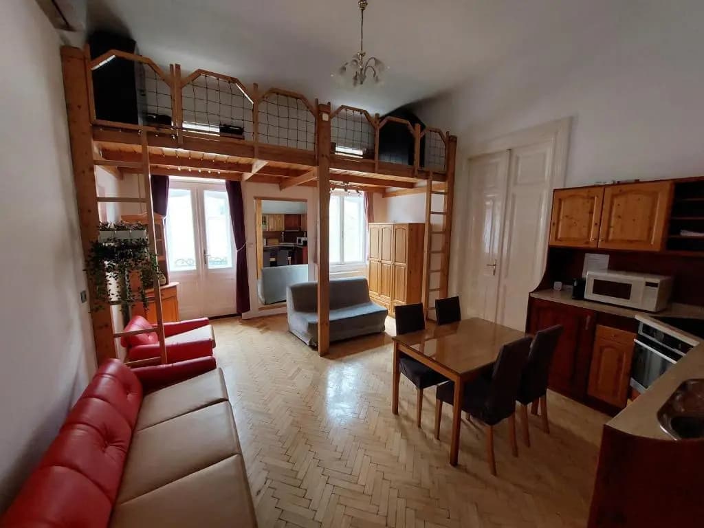 Szenes-House Apartman - photo 3