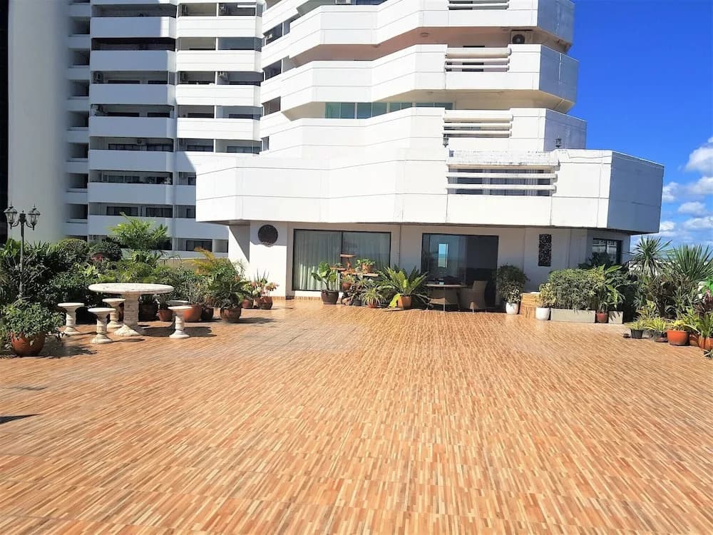 Fantastic 2 bed With Huge Balcony & sea Views - photo 1