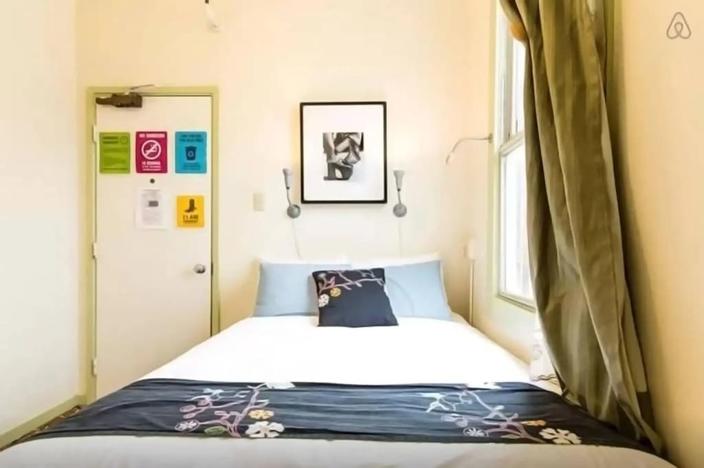 Green Tortoise Hostel - photo 5