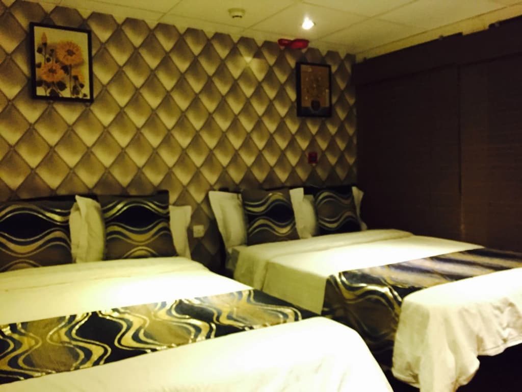 California Hotel - photo 4