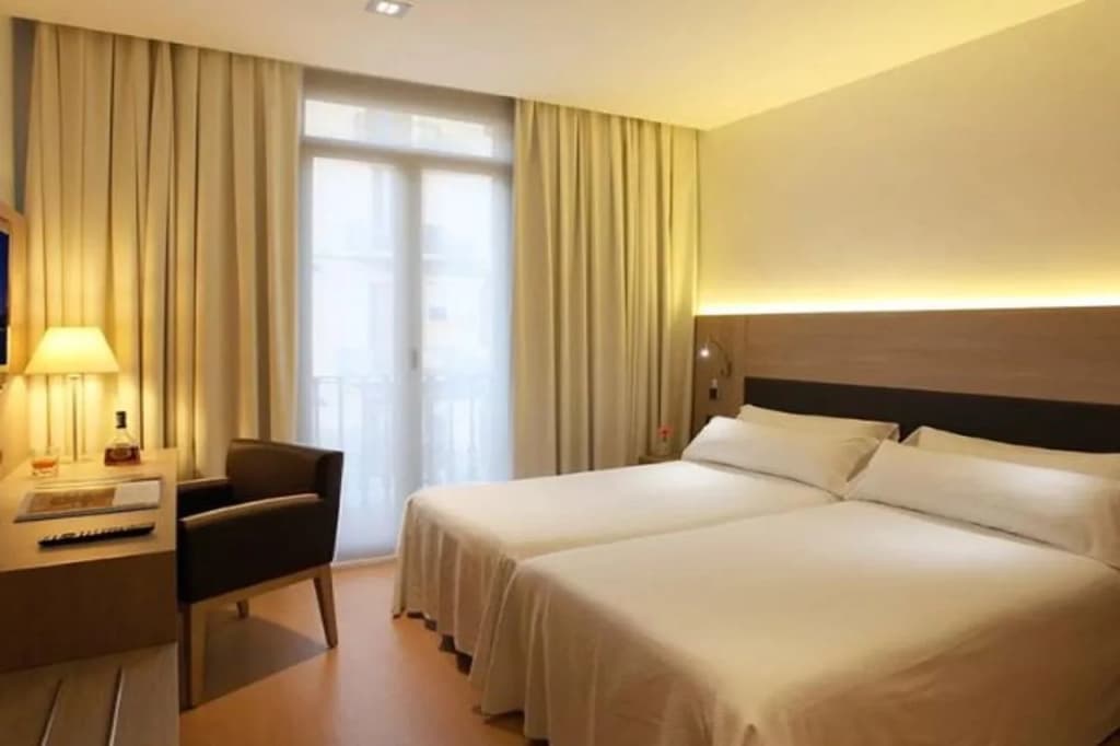 Hotel Lleo - photo 3
