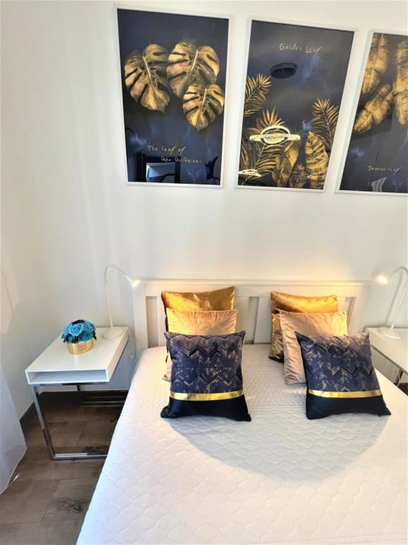 Luxury 5 Star Studio in the City Center with Pool - photo 2