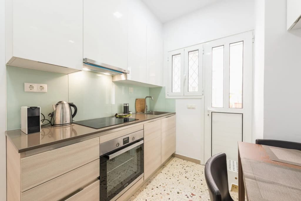 Fresh and Clean apt for 6 in Koukaki - photo 12