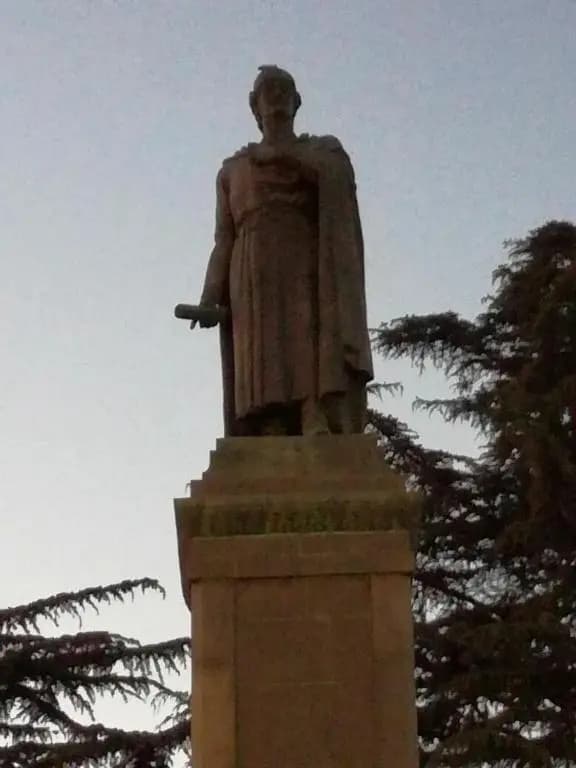 200 metres from Rustaveli avenue - photo 14