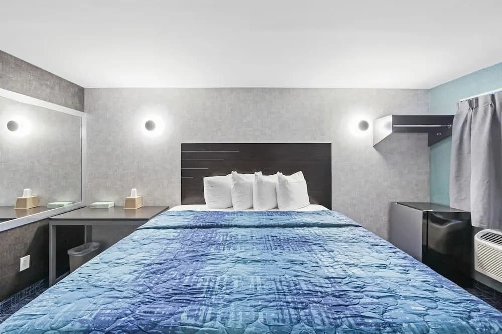 Hotel Opus Bronx - photo 2