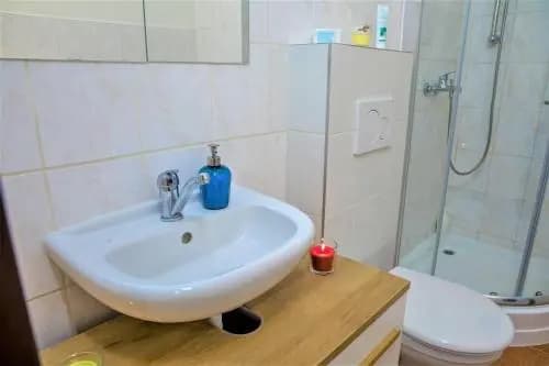 Old Town Jewel Apartments - photo 9