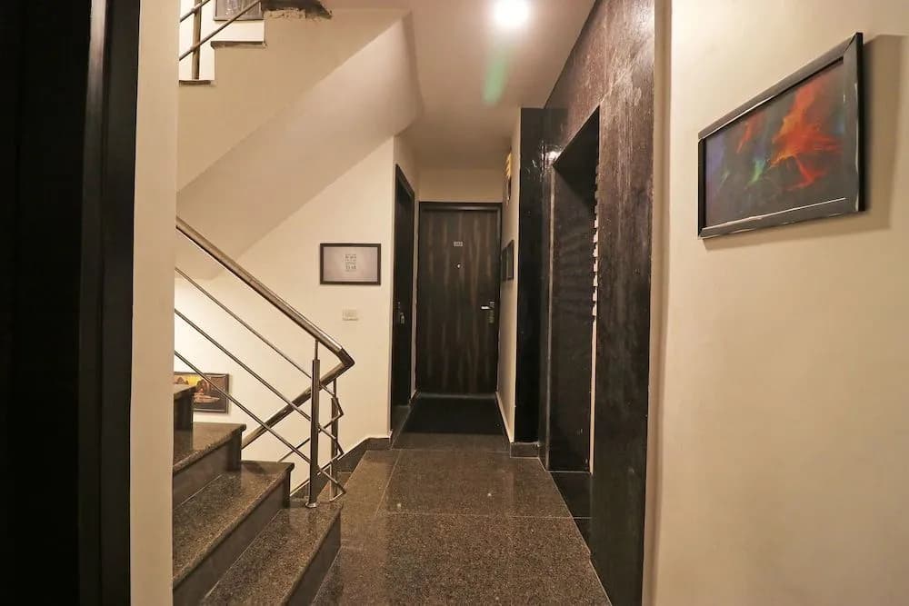 OYO 48708 Om Palace - photo 10