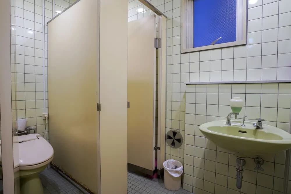 Capsule Inn Hamamatsucho - photo 15
