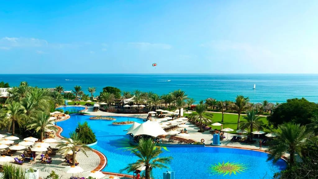 Le Meridien Al Aqah Beach Resort - photo 22
