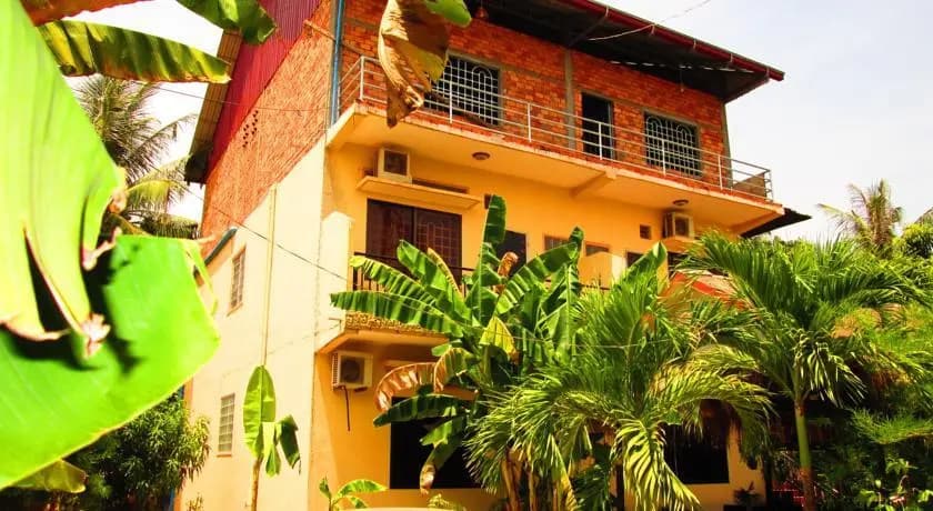 Urban Jungle Hostel - photo 6