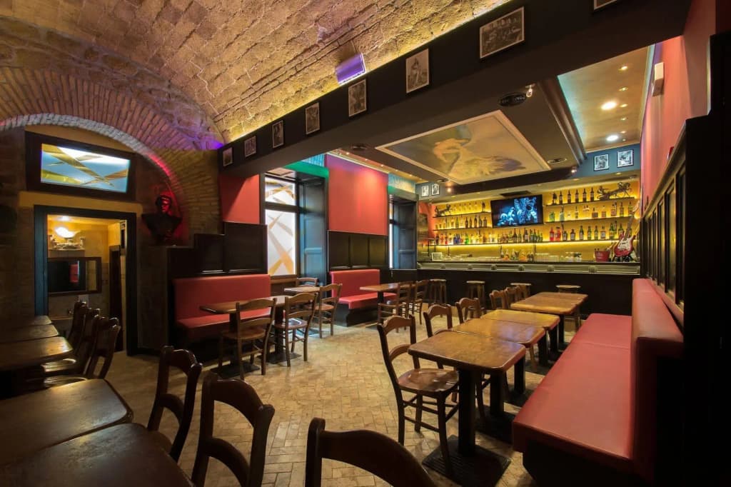 Alessandro Palace & Bar - Hostel - photo 26