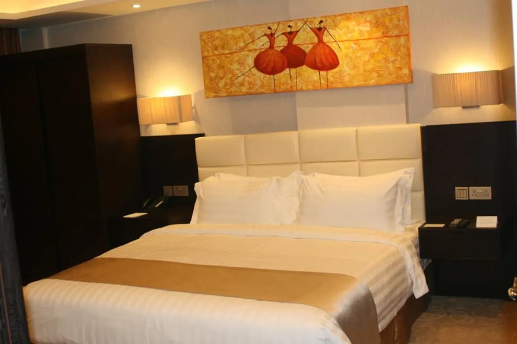 The Secure Inn Hotel - photo 7