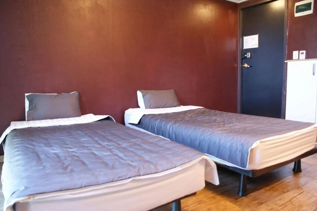 J Guesthouse - photo 2