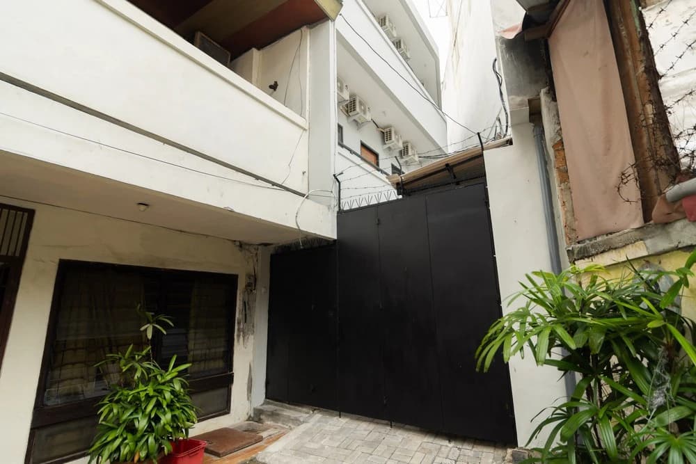 Urbanview Hotel Pasar Baru Jakarta by RedDoorz - photo 1