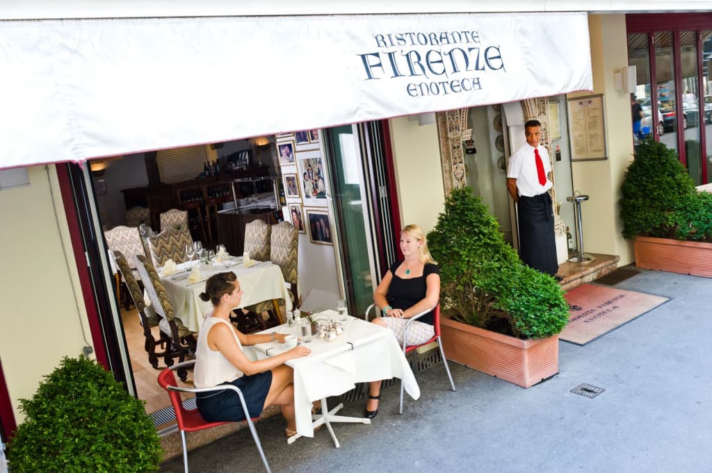 Hotel Royal - photo 21
