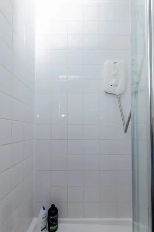 Studio Flat In Canonmills - photo 8