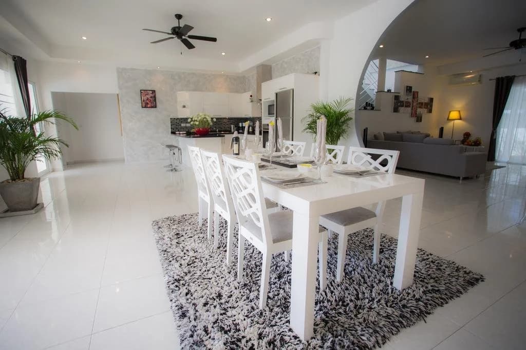 Blissful Tropical Stay at SeaLaVie Villa - photo 19