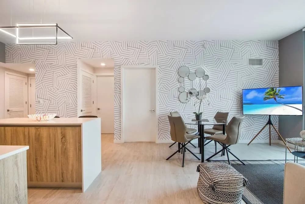 Spacious 2-Bedroom Apartment - photo 16