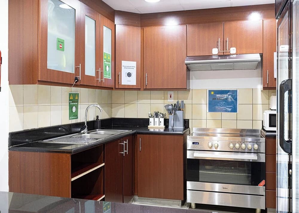 Jbr Beach Hostel - photo 18
