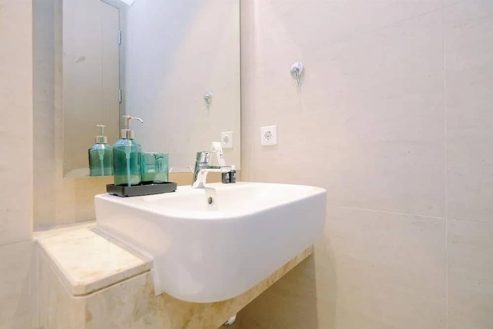 Modern Look And Comfy Studio Gold Coast Apartment - photo 7