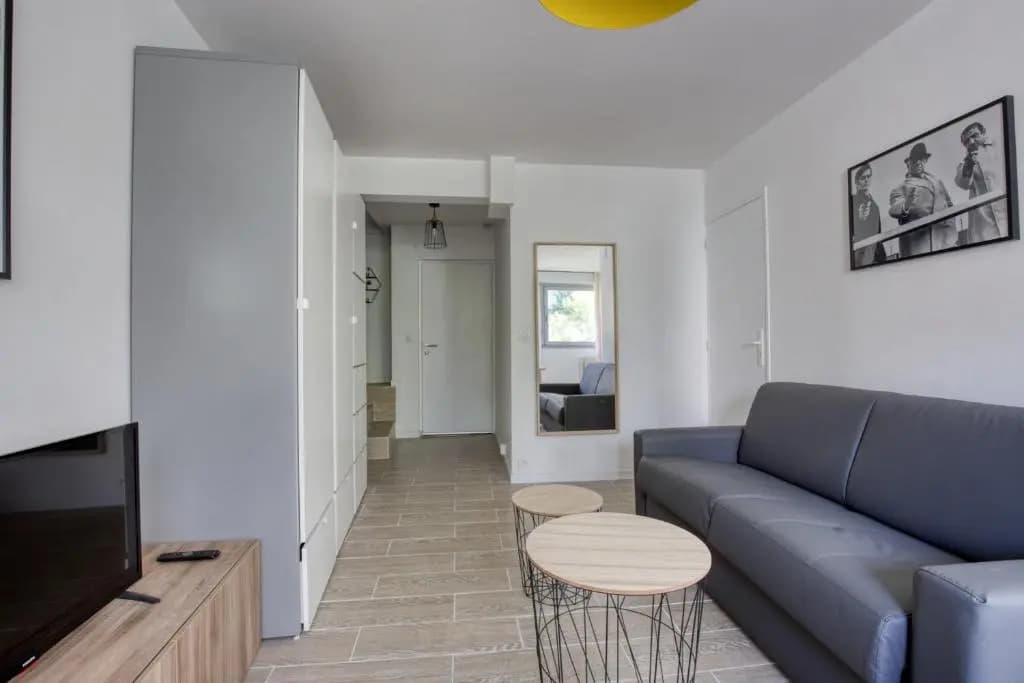 Superb Apartment Near The Bassin De La Villette - photo 7