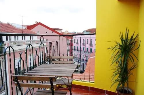 Lisbon Sloped Ceiling Apartment - photo 5