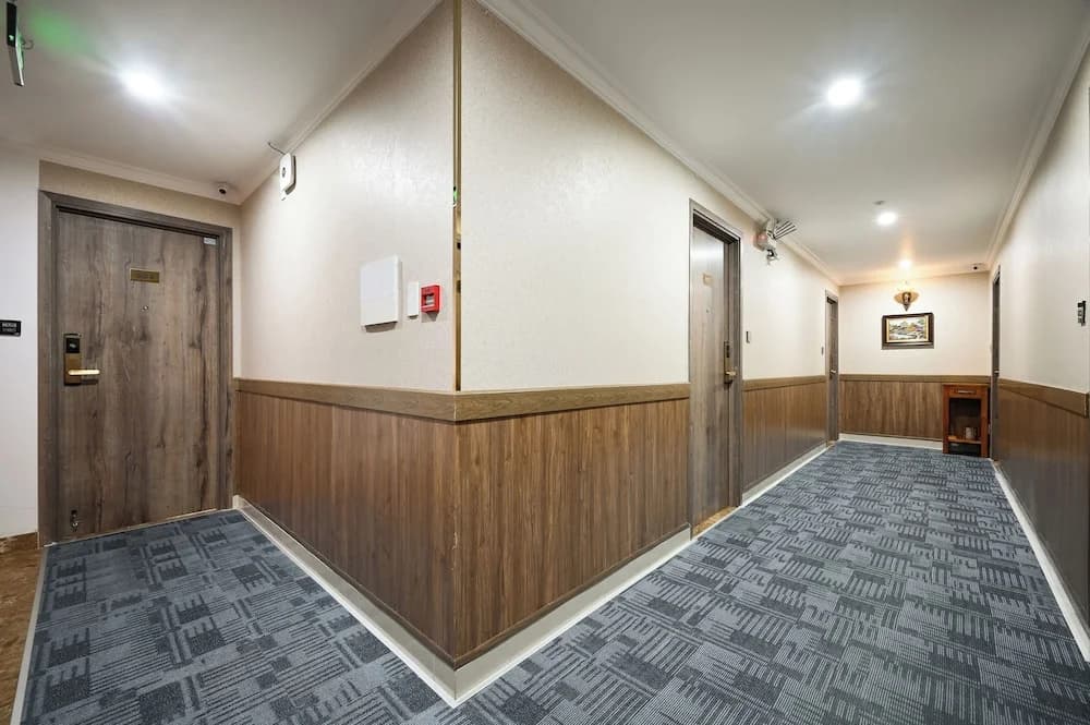The River Park Hotel - photo 16
