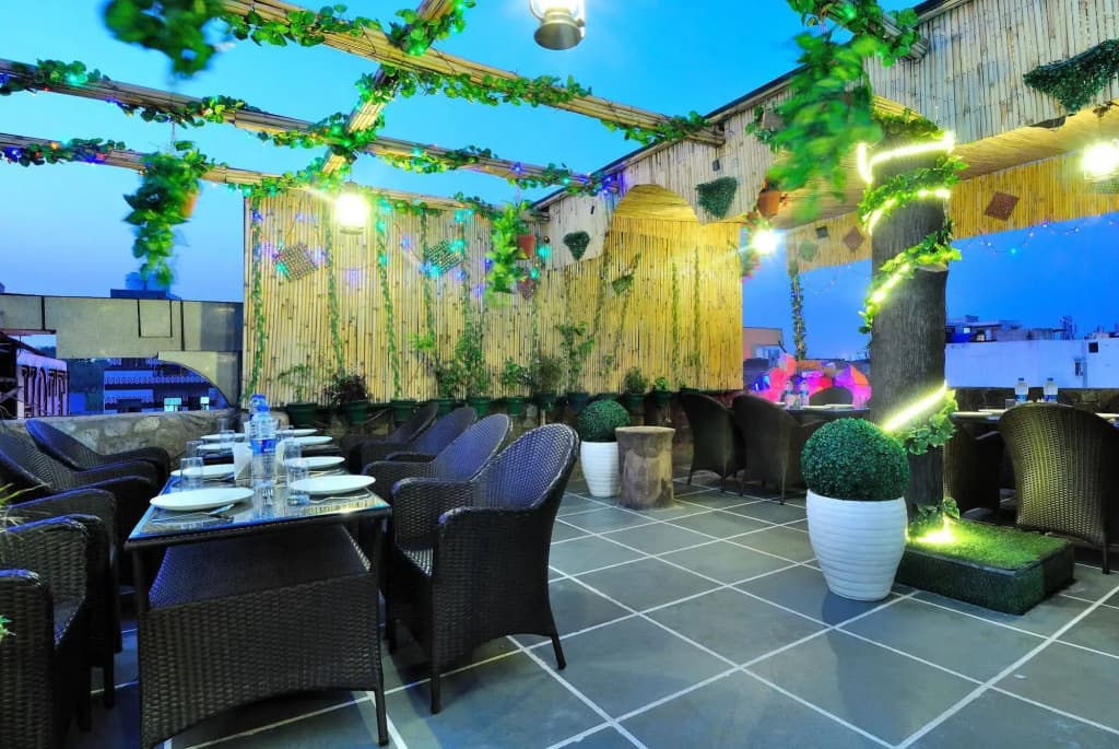 Hotel Aman International at New Delhi Station - photo 17