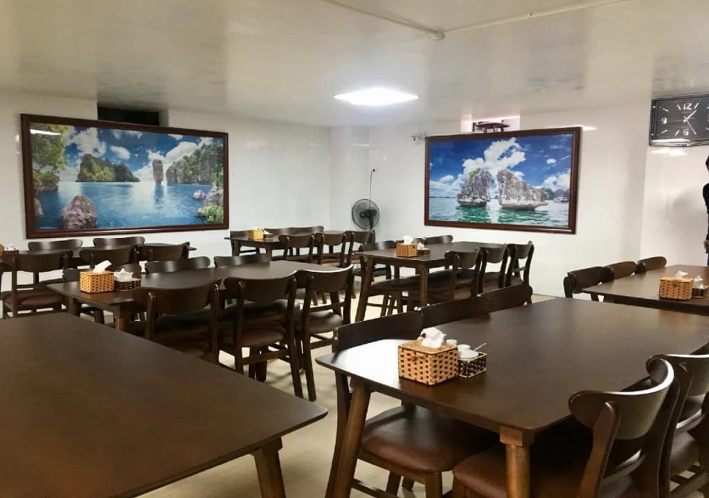 Phoenix Hotel Ha Long - photo 12