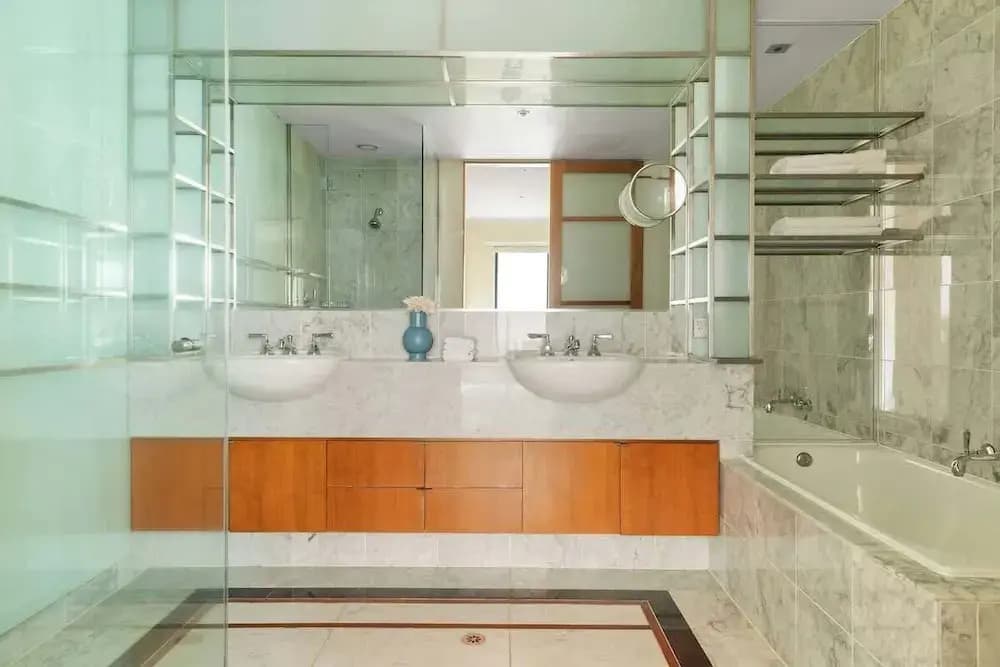 Stylish & Cozy 4BR Retreat With Free Parking - photo 4