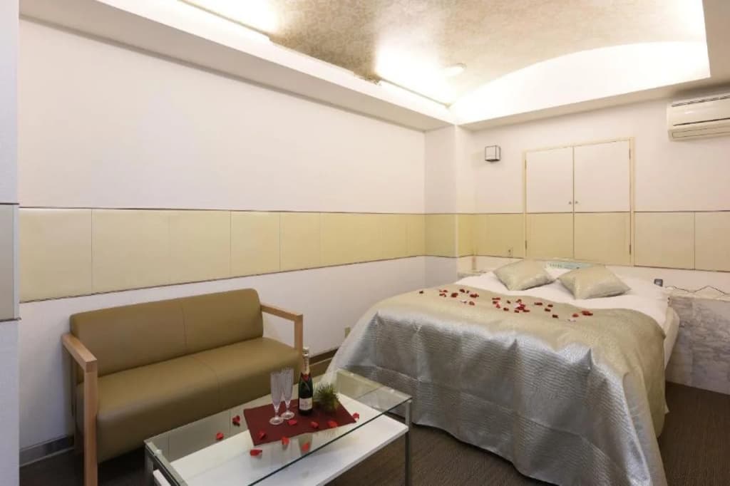 Hotel Frontier - Adults Only - photo 3