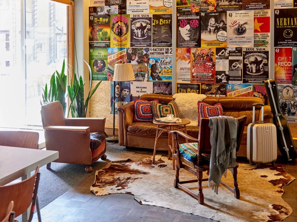 Q-Factory Hotel - photo 12